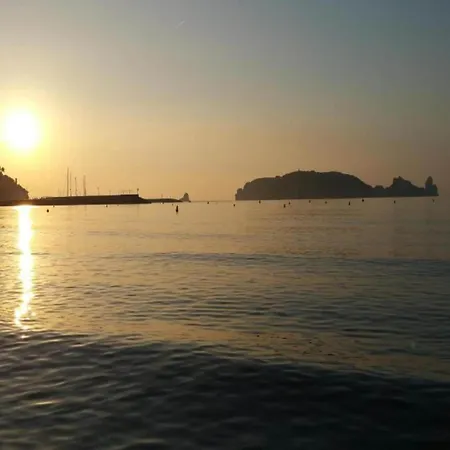 The In Estartit Apartman